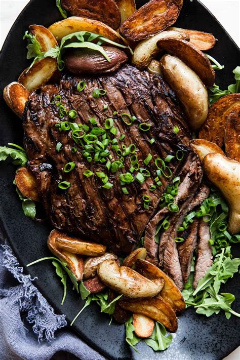 How many sugar are in broiled flank steak - calories, carbs, nutrition